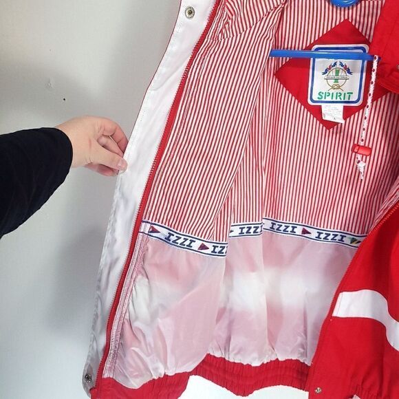 RetroāIzziāSpiritĀ 80sāRedāandāWhiteāSailingāJacket - Picture 9 of 13